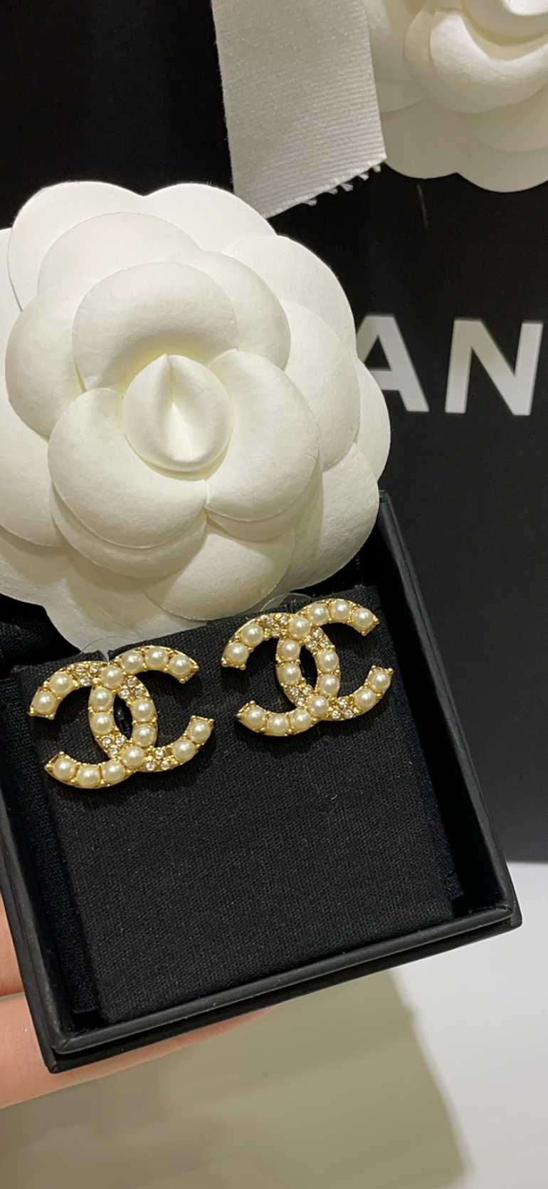 CN Gold Studs