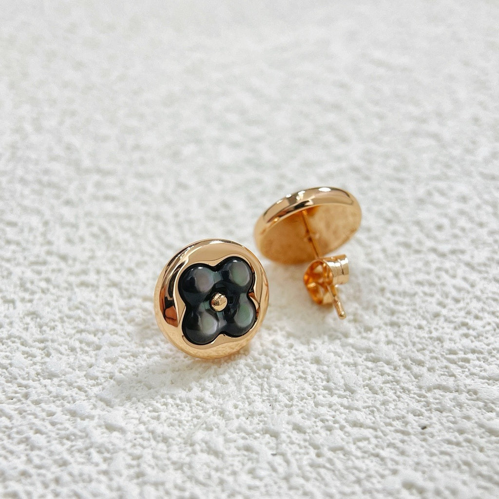 LVV Flower Studs-3