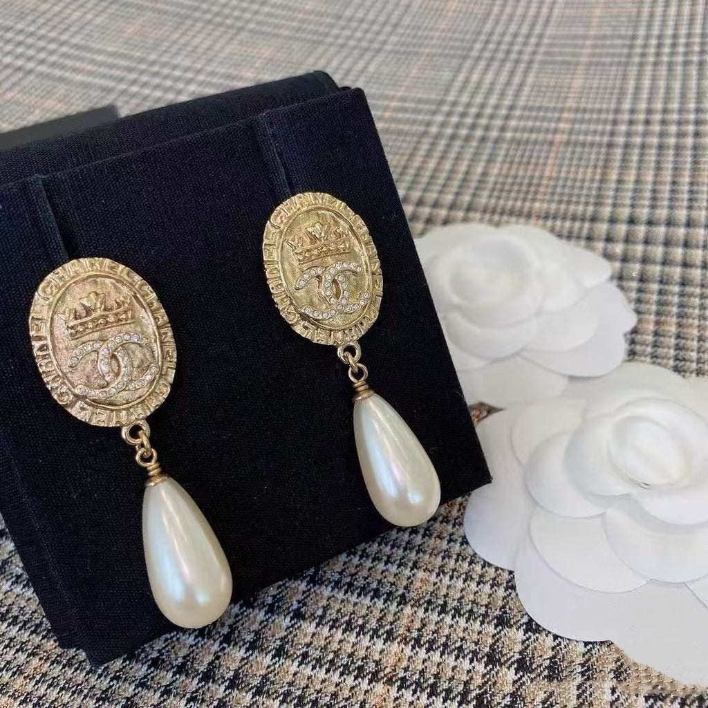 CN Pearl Earing
