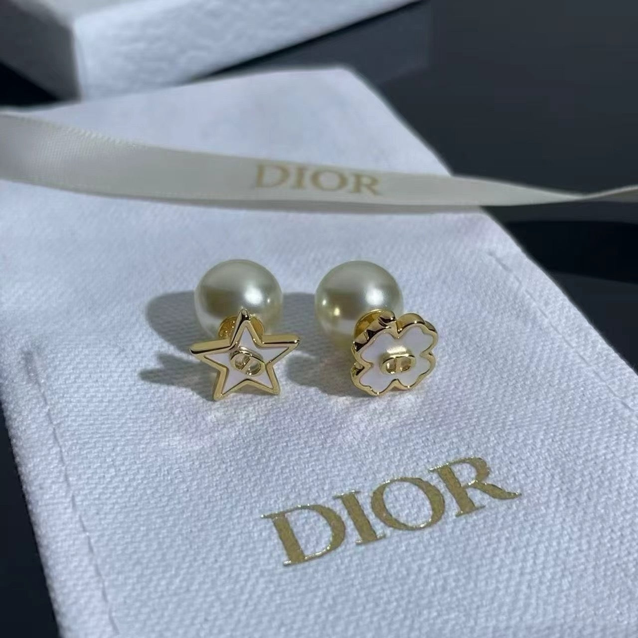 DR Star Earings