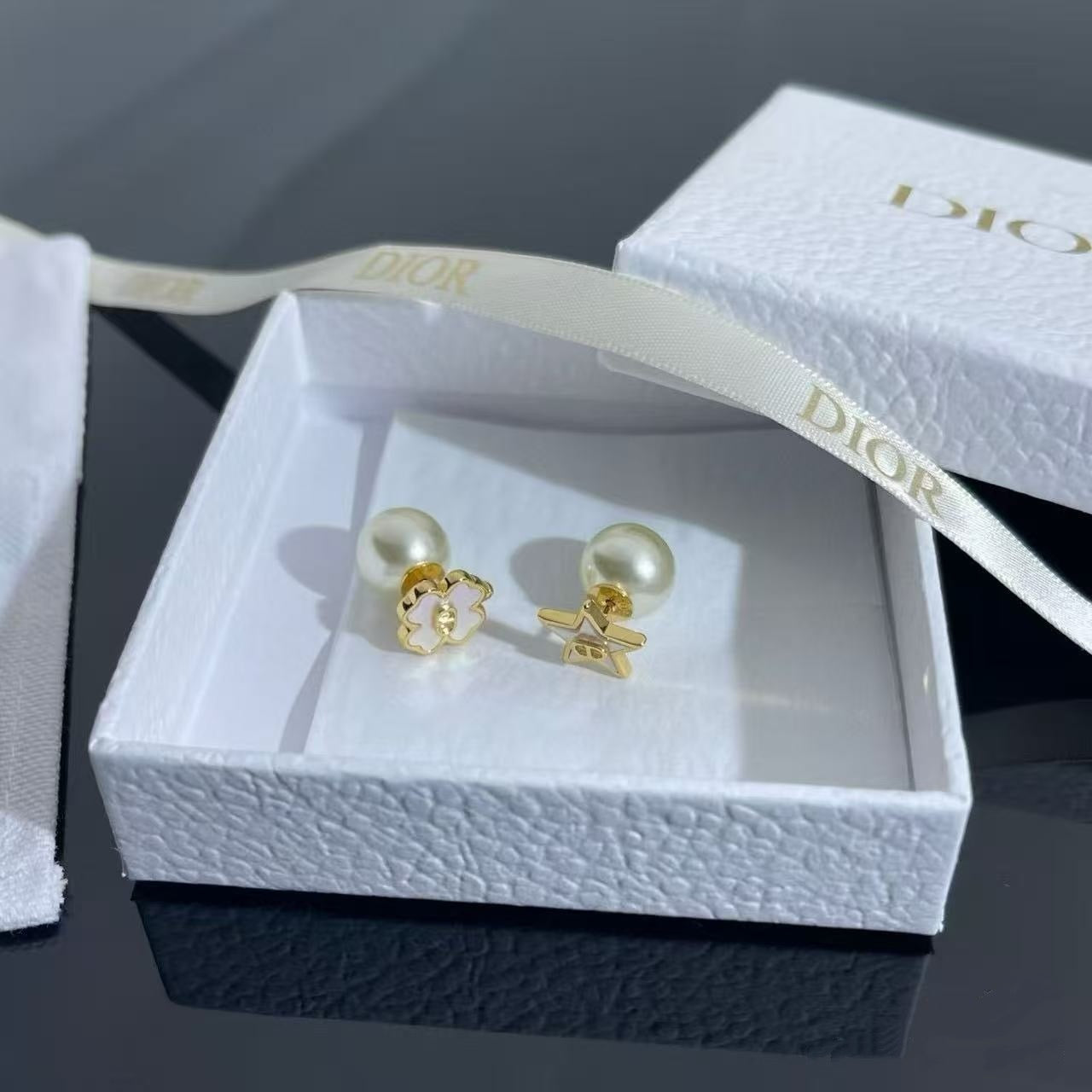 DR Star Earings