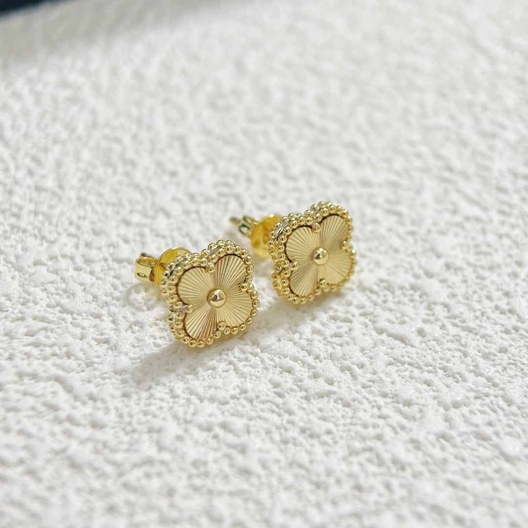 Clover Flower Stud