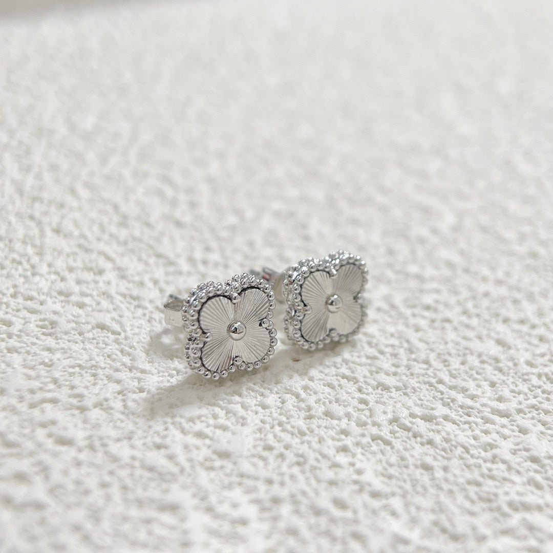 Clover Flower Stud
