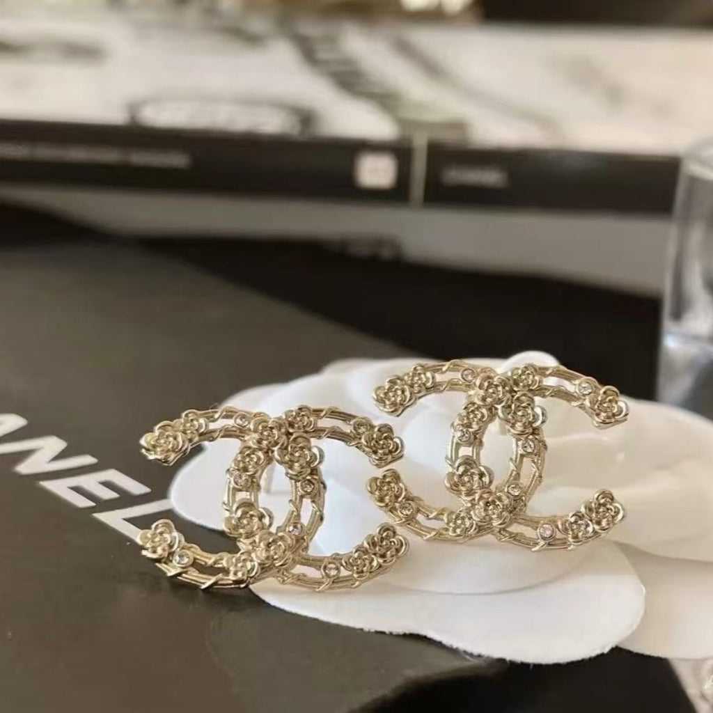 CH logo Studs